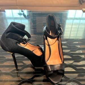 LAMB heels black color semi used . Size 7,5